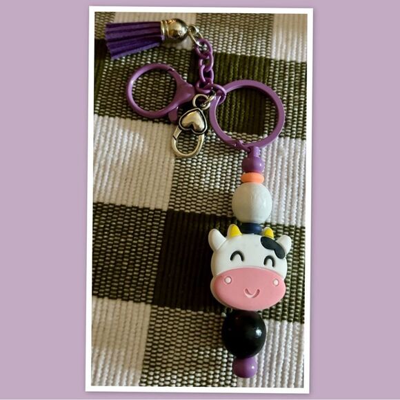 Cow Charm Keychain,  Keychain, Cattle, Beaded Cow Keychain - Picture 1 of 1